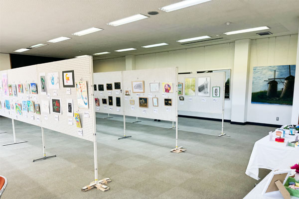 大須賀図書館,大須賀支所,掛川市,展示,ギャラリー,水彩画,時間をかけてじっくり,絵具,色鉛筆